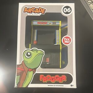 Arcade Classics Frogger mini arcade game.NIB